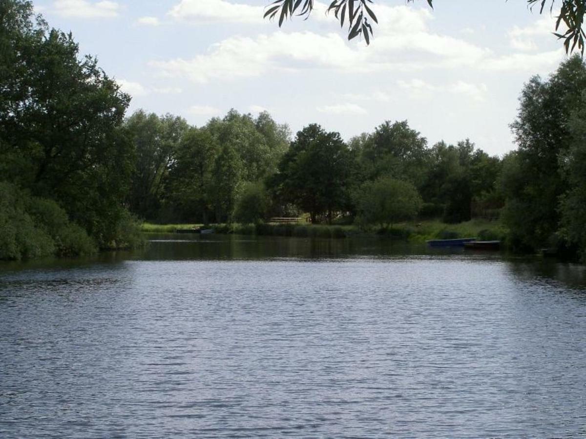 Storchennest An Der Spree In Radinkendorf Lägenhet Beeskow Exteriör bild